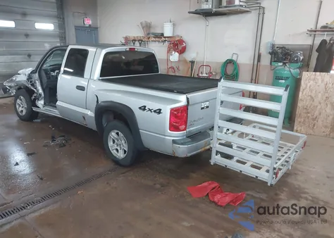 2007 Dodge Dakota Slt z USA, uszkodzony, nr VIN 1D7HW48KX7S103798